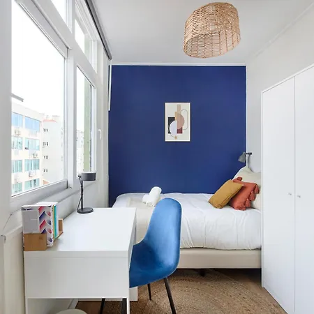 Apartment Cozy In A Coliving In Arroios Lisbon