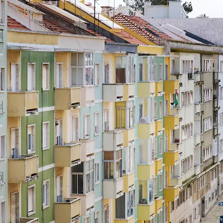 Проживание в семье Cozy In A Coliving In Arroios Лиссабон